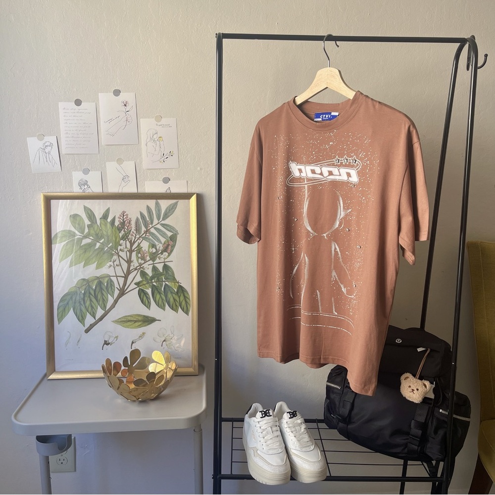 Women Brand New: Graphic short-sleeved T-shirt, Cartoon, with decoration,M size